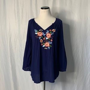 NWT Solitaire Floral Embroidered Tunic Shirt Blue Bell Sleeves